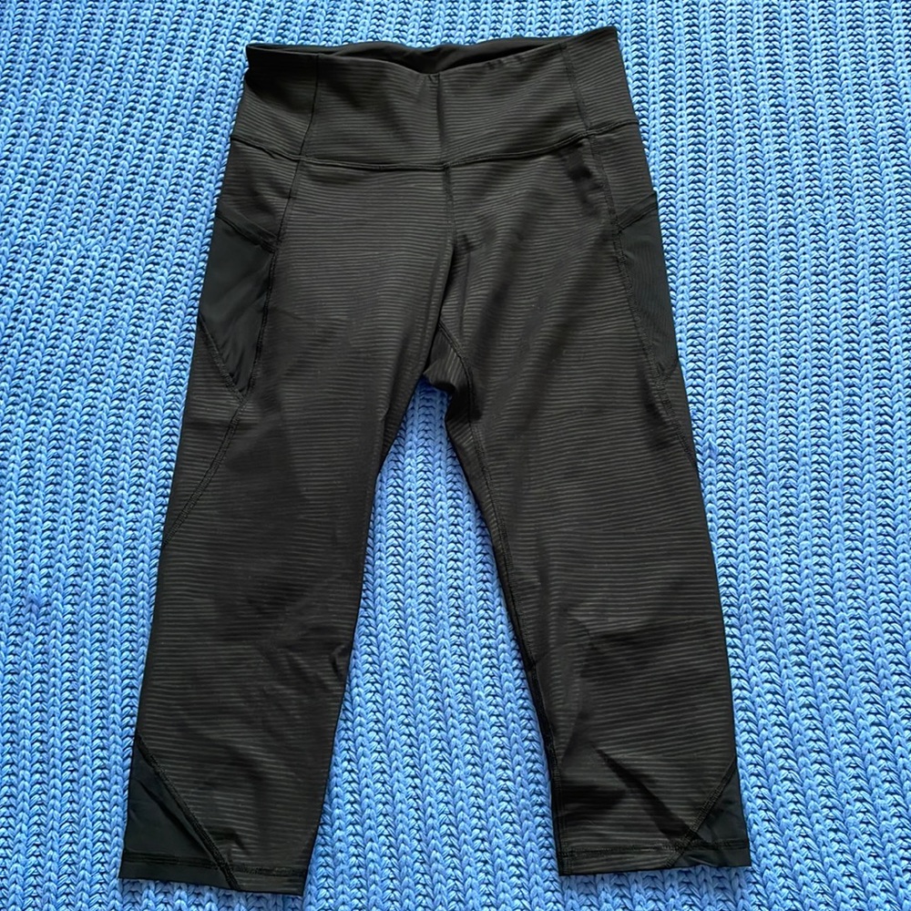 Old Navy Active Go Dry Capri